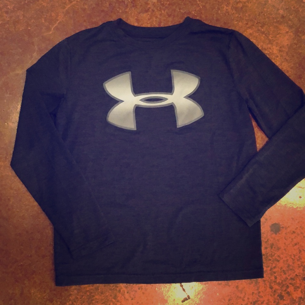 Boys Under Armour Shirt Medium
